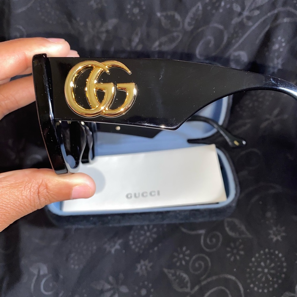 Gucci Sunglasses - Picture 5 of 7